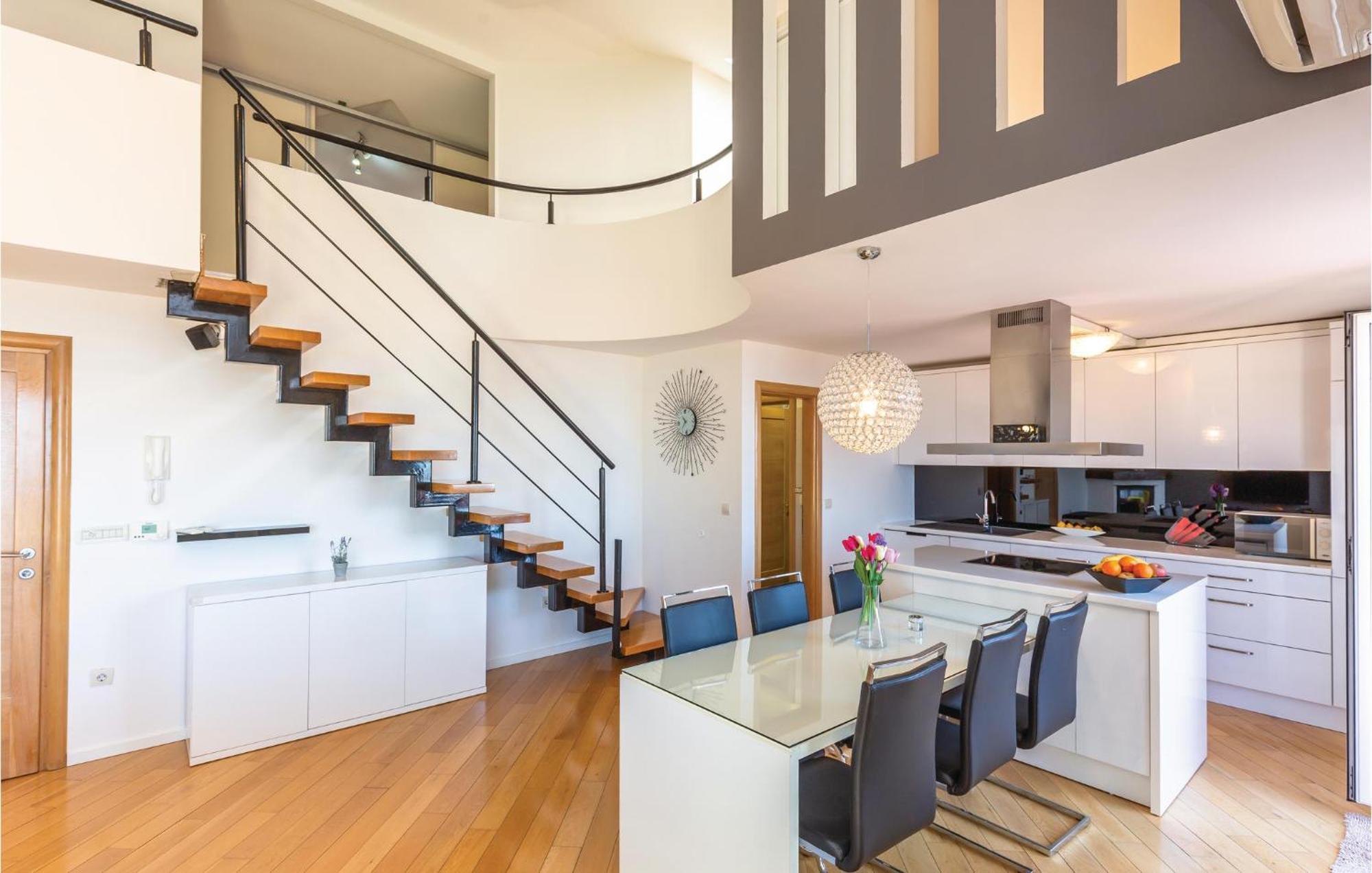 Lovely Apartment In Makarska With Kitchenette Luaran gambar