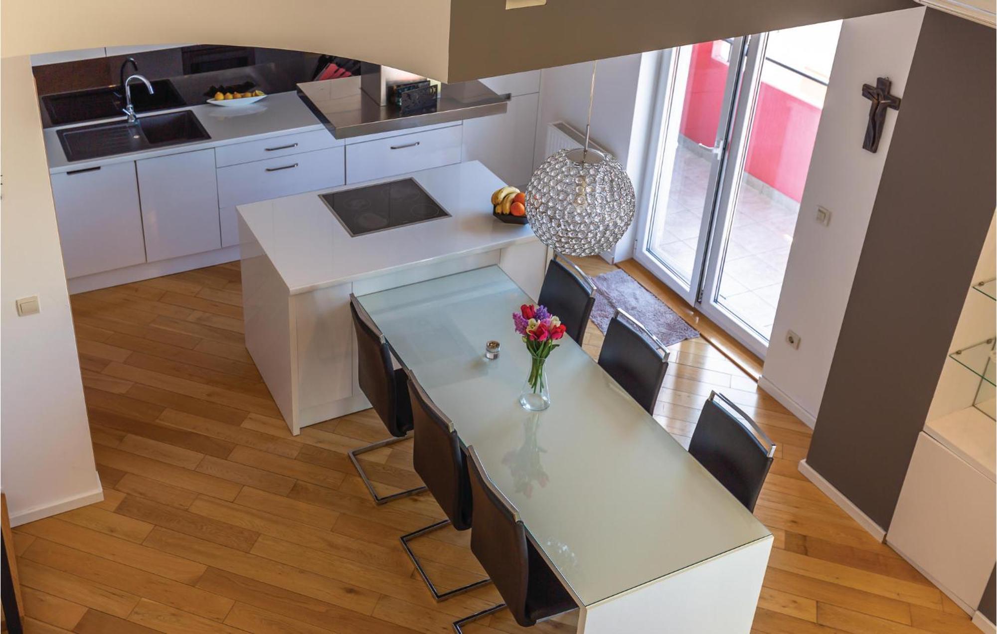 Lovely Apartment In Makarska With Kitchenette Luaran gambar