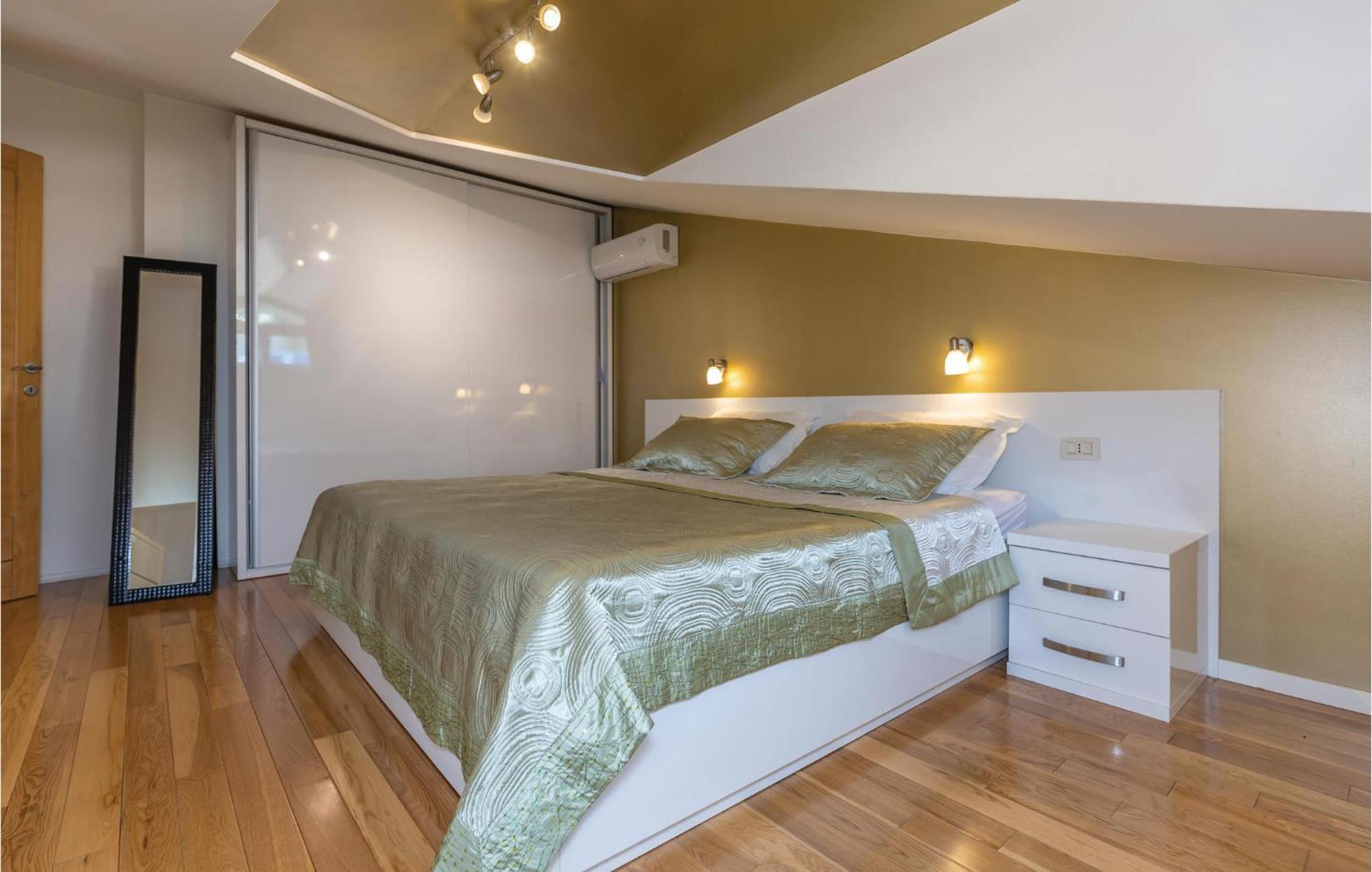 Lovely Apartment In Makarska With Kitchenette Luaran gambar